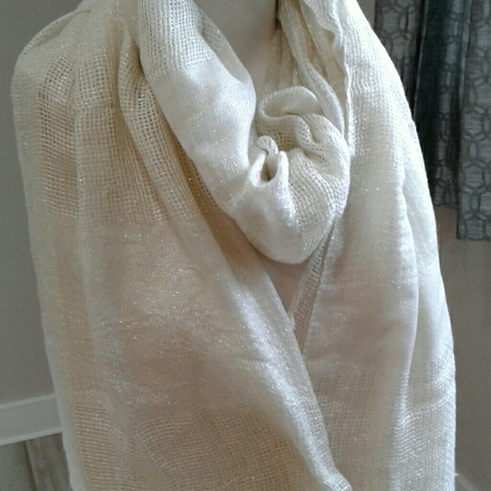Sparkly scarf - Picture 2 of 3